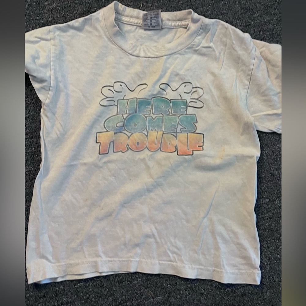 Here comes trouble tee